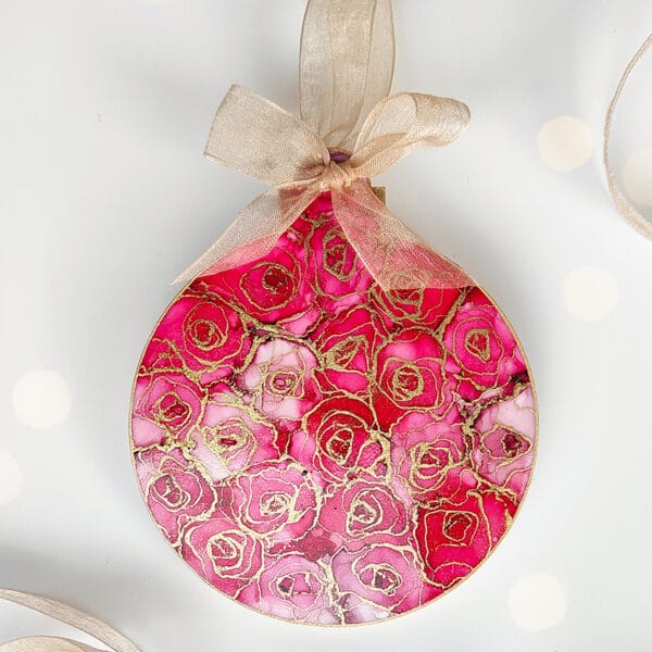 Pinky Roses Round Christmas Ornament