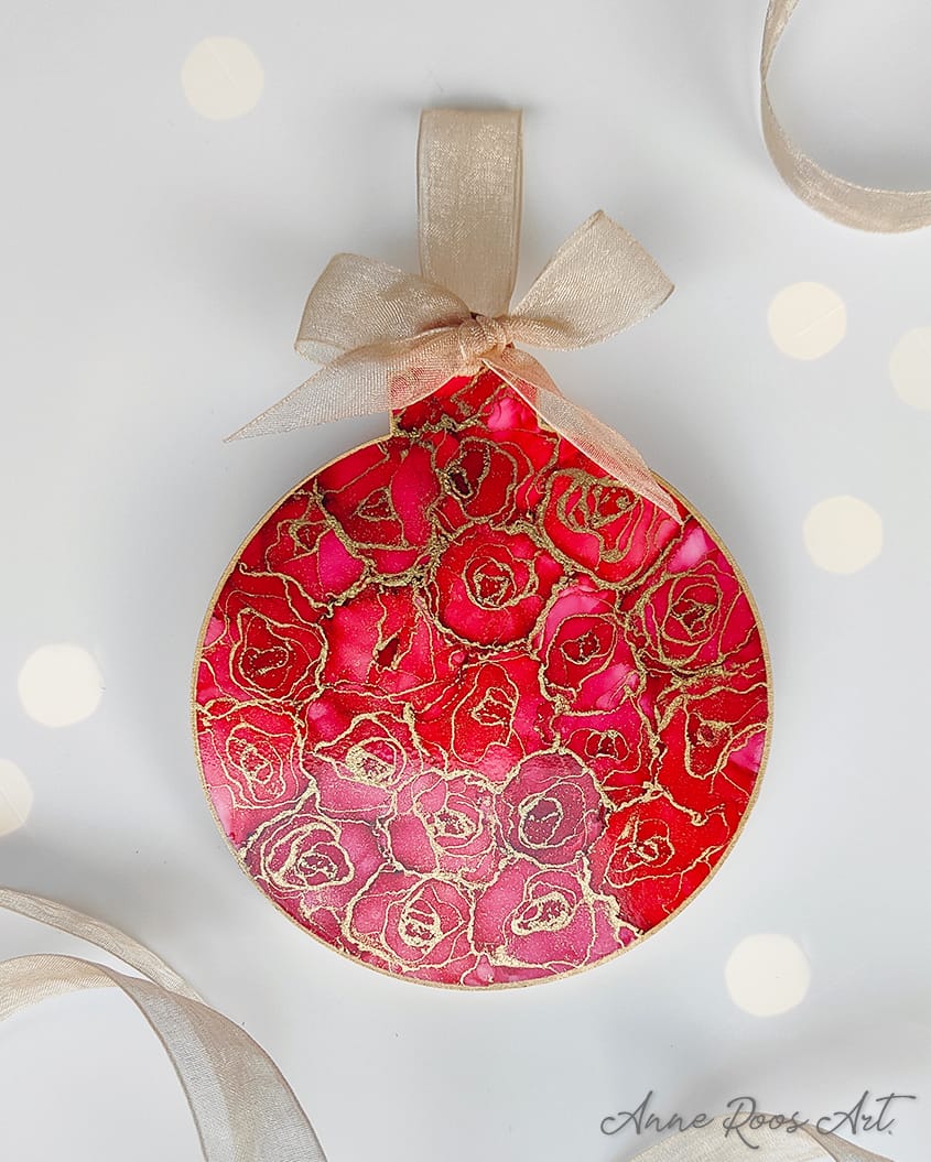 Red Roses Round Christmas Ornament